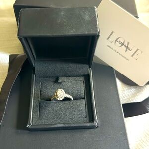 Vera Wang love diamond ring